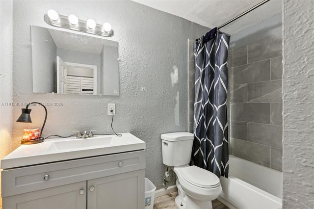 2117 E Bond Dr 1, West Palm Beach, FL 33415