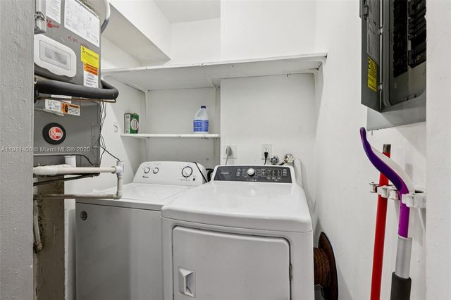 2117 E Bond Dr 1, West Palm Beach, FL 33415