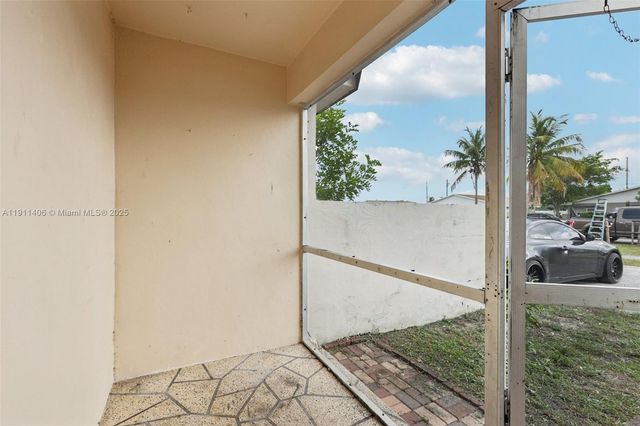 2117 E Bond Dr 1, West Palm Beach, FL 33415