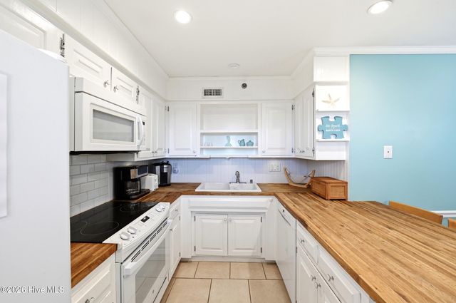 1896 New River Inlet Road 1101, Sneads Ferry, NC 28460