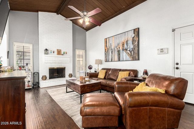 6727 W Kristal Way, Glendale, AZ 85308