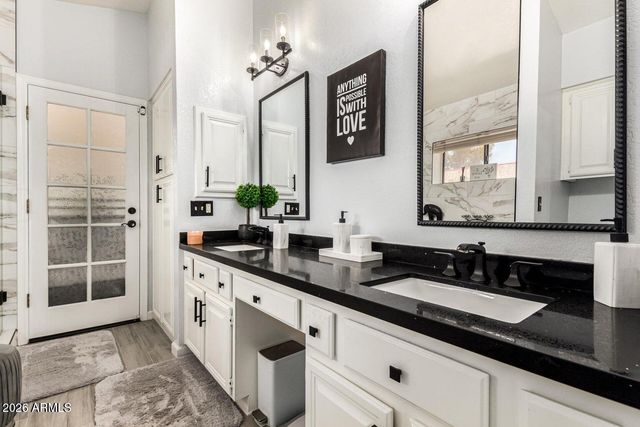 6727 W Kristal Way, Glendale, AZ 85308