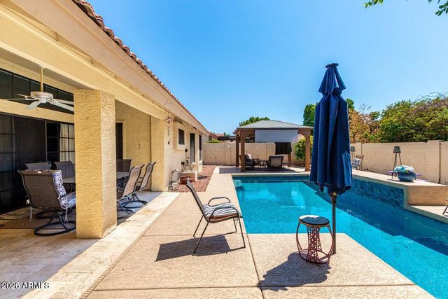 6727 W Kristal Way, Glendale, AZ 85308