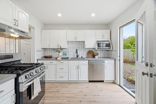 824 Arguello Boulevard, Pacifica, CA 94044