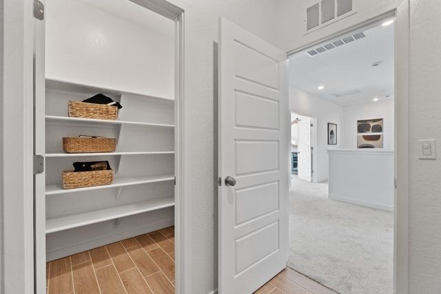 1052 Springtime Avenue, Clovis, CA 93619