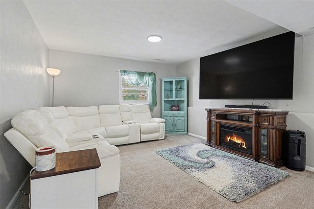 604 Country Club Boulevard, Battle Creek, MI 49015