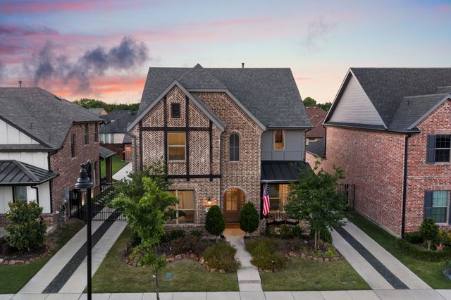 1908 Temple, Van Alstyne, TX 75495