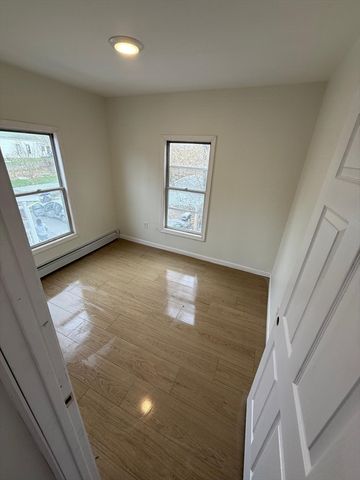 76 Lowell St 2, Methuen, MA 01844