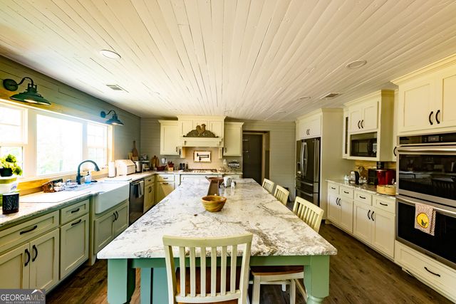 655 White Road, Thomaston, GA 30286