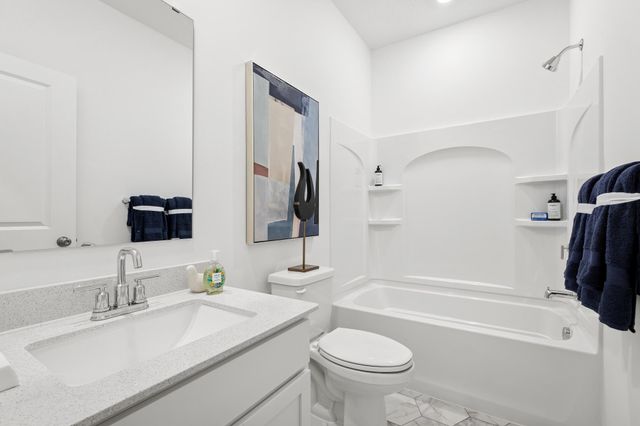 18340 Gladhurst Lane, Lakeville, MN 55068