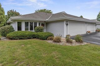 7312 W Mequon Square DRIVE, Mequon, WI 53092