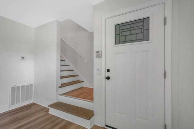 738 McPherson Dr, Nashville, TN 37221