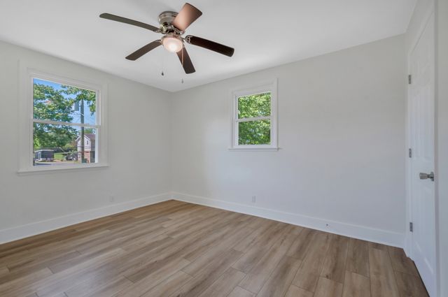 738 McPherson Dr, Nashville, TN 37221