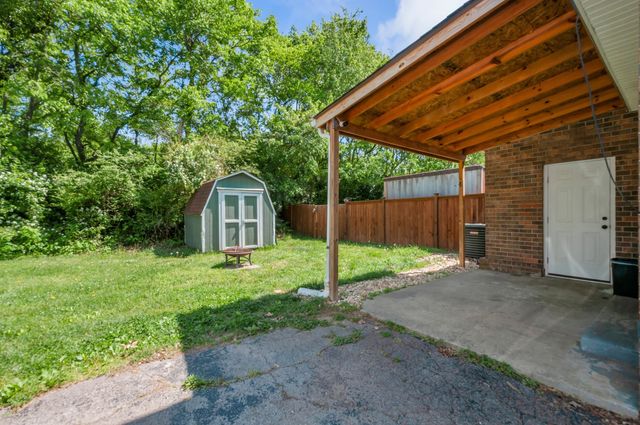 738 McPherson Dr, Nashville, TN 37221