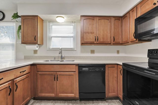 494 Timbercreek Road, Reynoldsburg, OH 43068