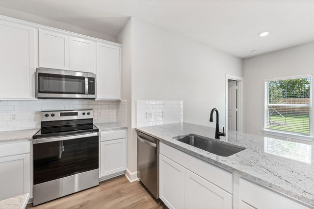 905 Cedar Street, Hutchins, TX 75141