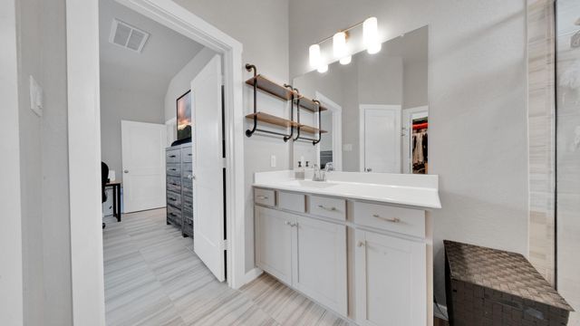 6123 Dovetail Cliff Court, Katy, TX 77493