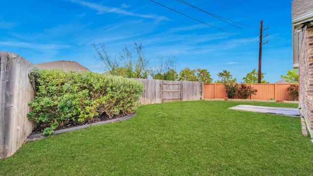 6123 Dovetail Cliff Court, Katy, TX 77493