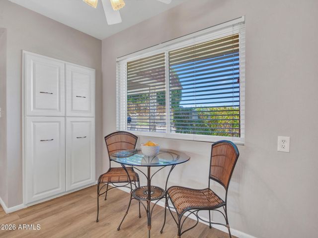 10925 W ROUNDELAY Circle, Sun City, AZ 85351