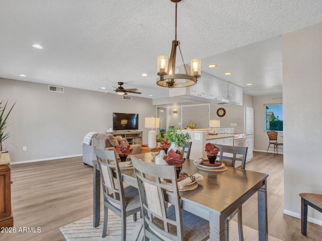 10925 W ROUNDELAY Circle, Sun City, AZ 85351