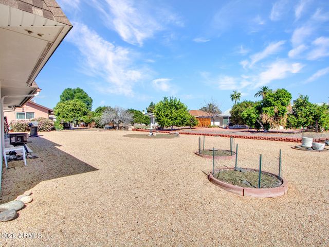 10925 W ROUNDELAY Circle, Sun City, AZ 85351