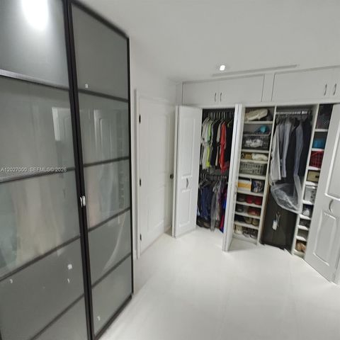 2750 NE 183rd St 301, Aventura, FL 33160