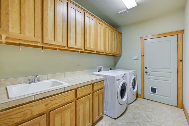 404 W View DR, Wimberley, TX 78676
