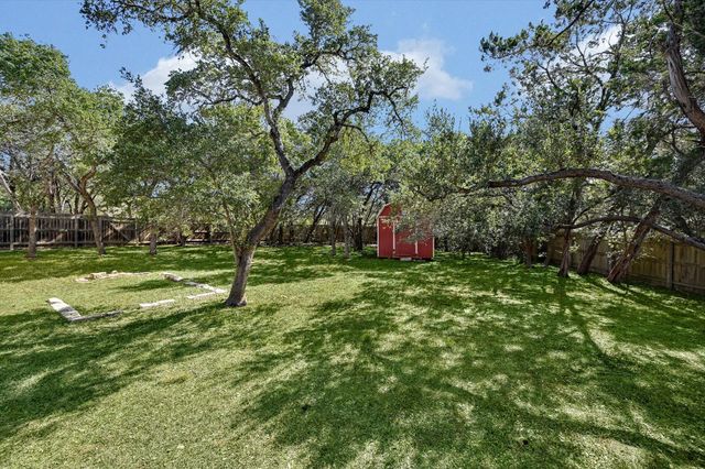 404 W View DR, Wimberley, TX 78676
