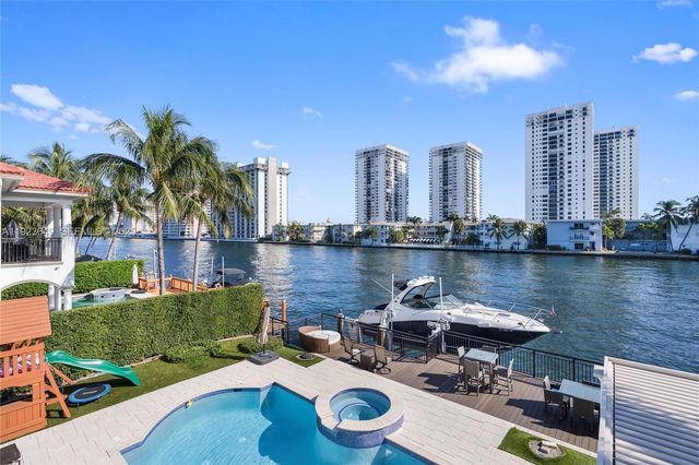 1555 Windjammer Way, Hollywood, FL 33019