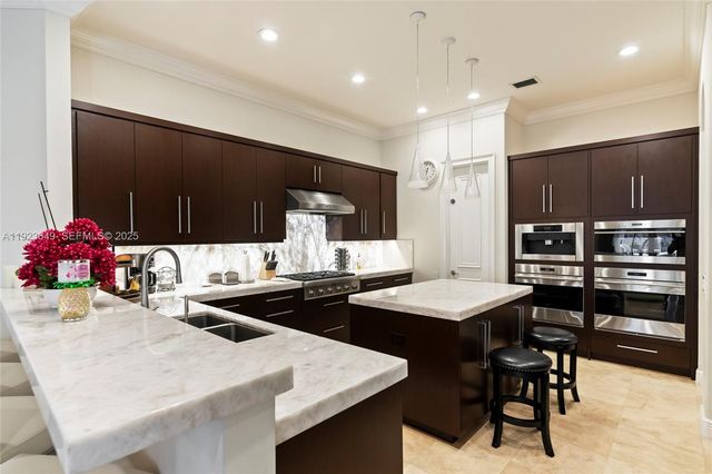 1555 Windjammer Way, Hollywood, FL 33019