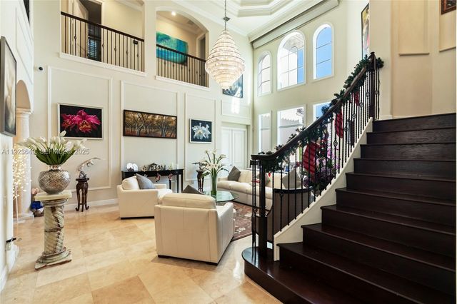 1555 Windjammer Way, Hollywood, FL 33019