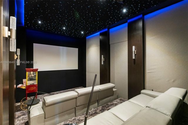 1555 Windjammer Way, Hollywood, FL 33019