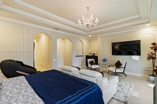 1555 Windjammer Way, Hollywood, FL 33019