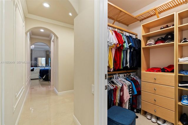 1555 Windjammer Way, Hollywood, FL 33019