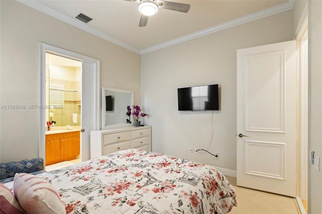 1555 Windjammer Way, Hollywood, FL 33019