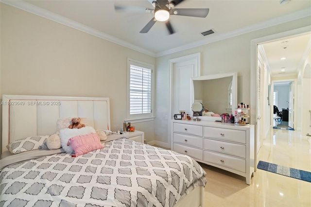 1555 Windjammer Way, Hollywood, FL 33019