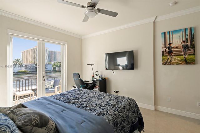 1555 Windjammer Way, Hollywood, FL 33019