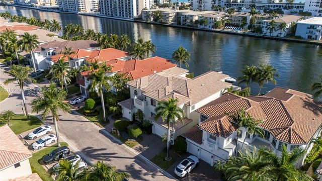 1555 Windjammer Way, Hollywood, FL 33019
