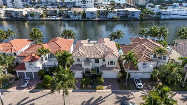 1555 Windjammer Way, Hollywood, FL 33019