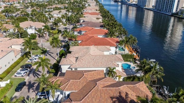 1555 Windjammer Way, Hollywood, FL 33019