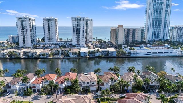 1555 Windjammer Way, Hollywood, FL 33019