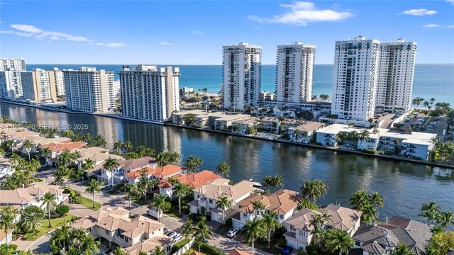 1555 Windjammer Way, Hollywood, FL 33019