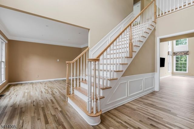 12 Warren Ave, Green Brook Twp., NJ 08812