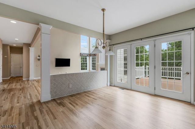 12 Warren Ave, Green Brook Twp., NJ 08812
