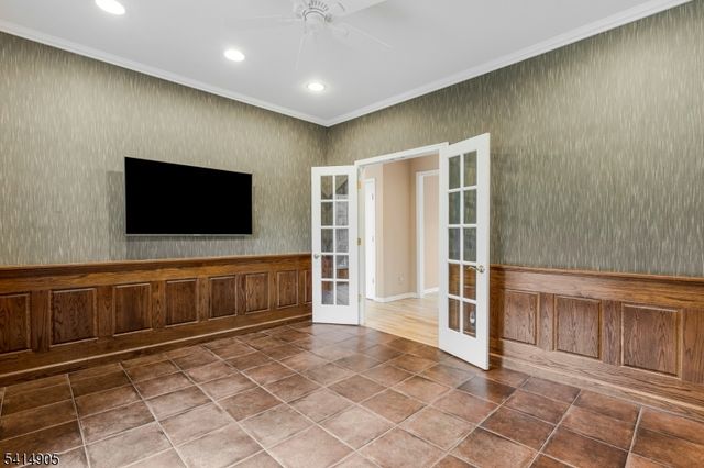 12 Warren Ave, Green Brook Twp., NJ 08812