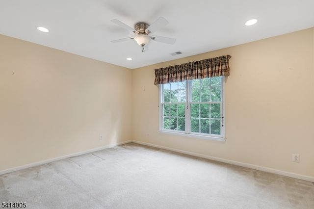 12 Warren Ave, Green Brook Twp., NJ 08812