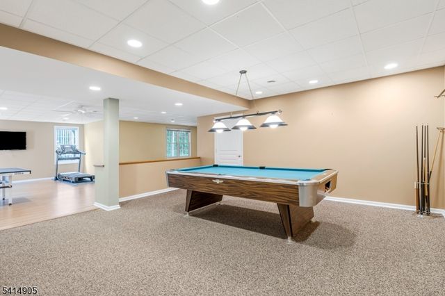 12 Warren Ave, Green Brook Twp., NJ 08812