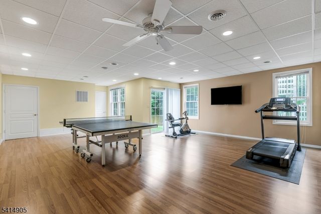 12 Warren Ave, Green Brook Twp., NJ 08812
