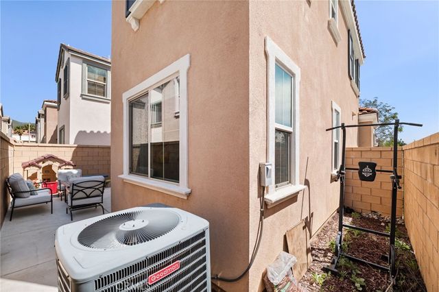 5338 Matera Lane, Fontana, CA 92336