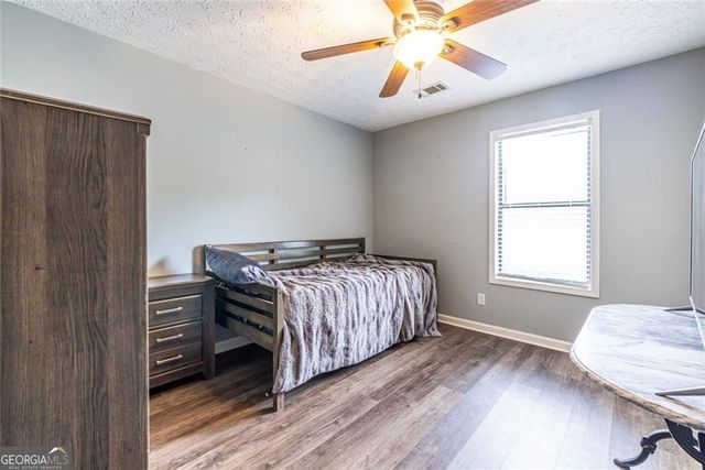 817 Riverstone Lane, Woodstock, GA 30188